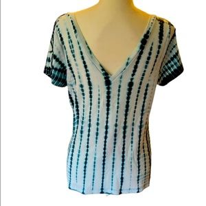 Blue tie dye v neck tee small